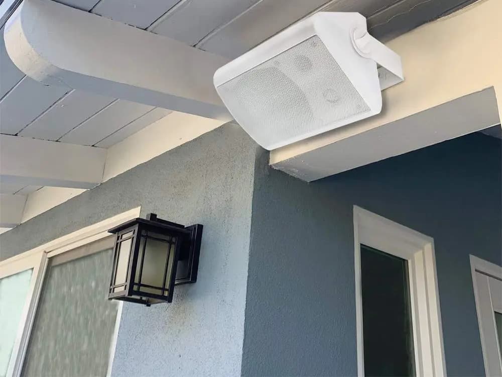 Pemasangan CCTV dengan Two Way Communication